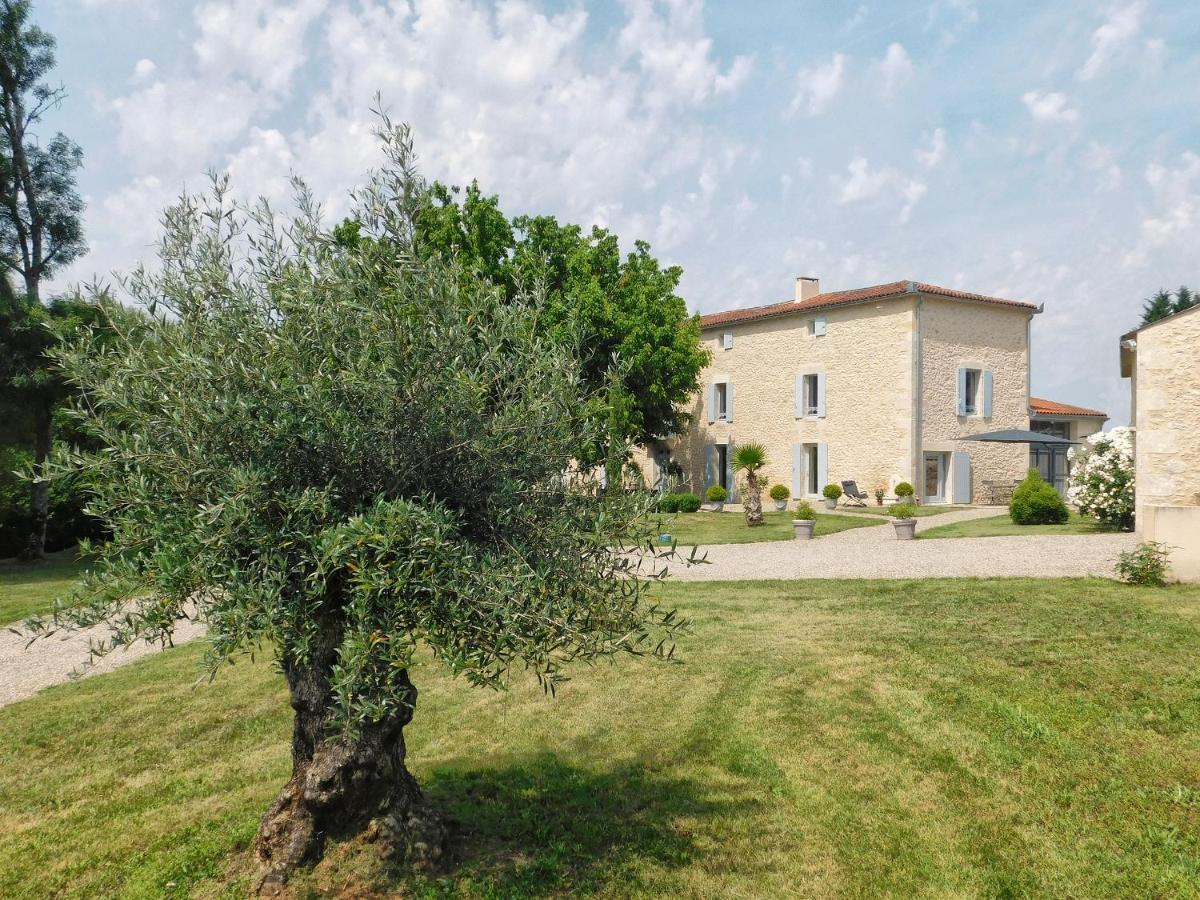 Bed and Breakfast Domaine La Bastide Cleyrac Exterior foto